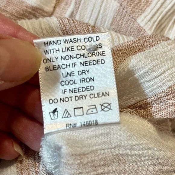 Vixbe Stripped Button Up Top Tie Bottom Size Large - Picture 12 of 12